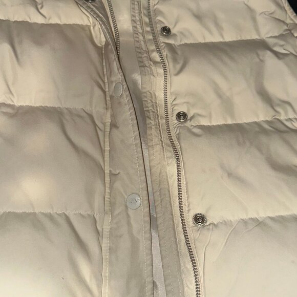 Gap removable hood White Down Vest - Picture 8 of 11
